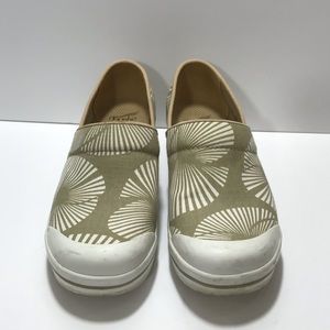 Vegan Dansko’s size 41